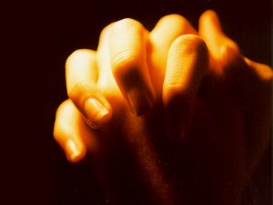 prayer_hands_gold