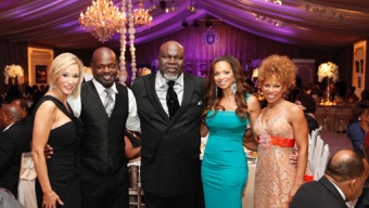 That is Bishop TD Jakes there in the middle. This is his church anniversary celebration.